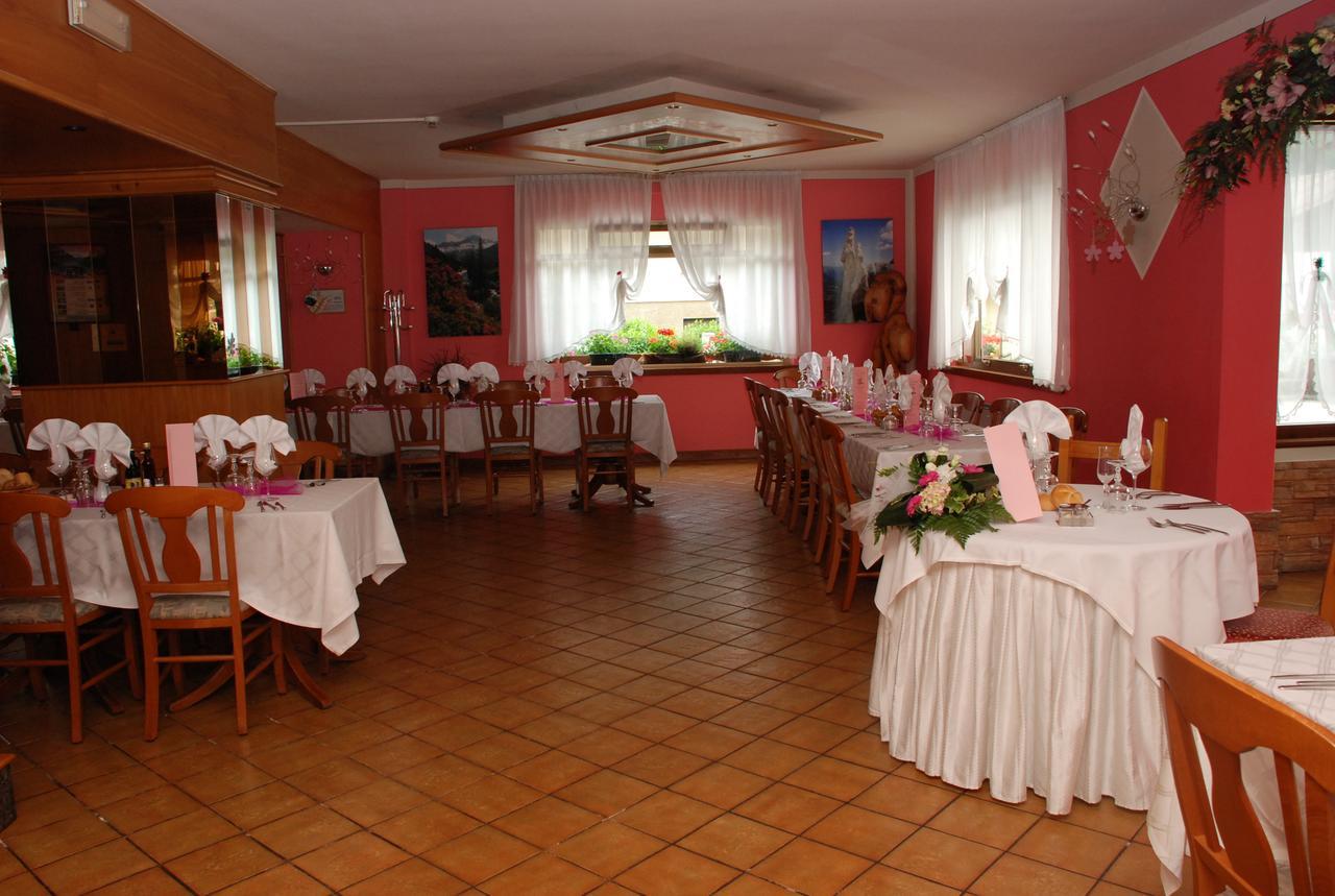Albergo Ginevra Roncone Exterior foto