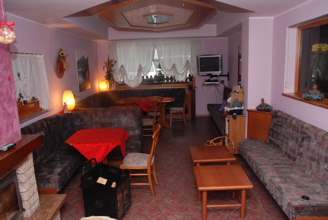 Albergo Ginevra Roncone Exterior foto